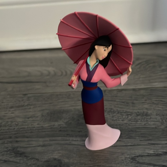 Hallmark Mulan ornament - Picture 4 of 5